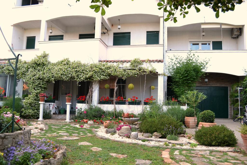 Apartments Meri Zadar Bagian luar foto